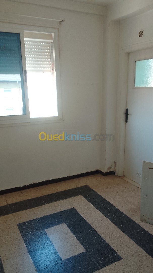 Location Appartement F4 Blida Bouinan