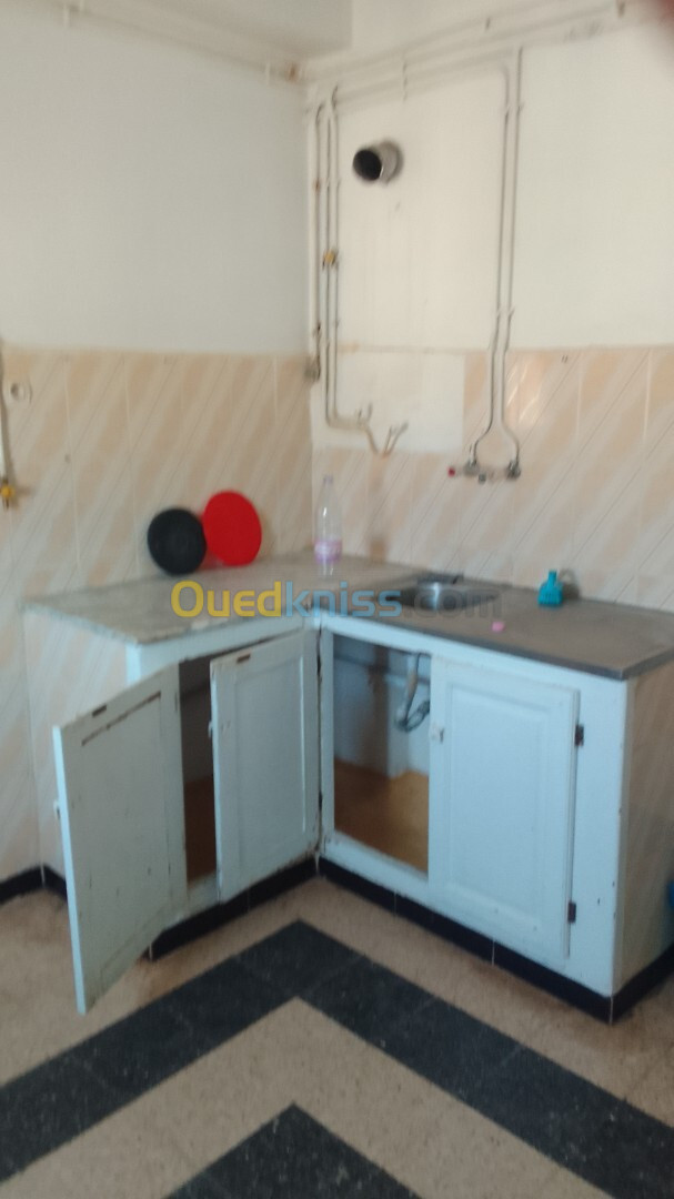 Location Appartement F4 Blida Bouinan