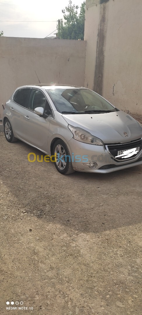 Peugeot 208 2014 Allure