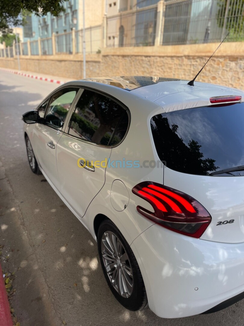 Peugeot 208 2018 Allure