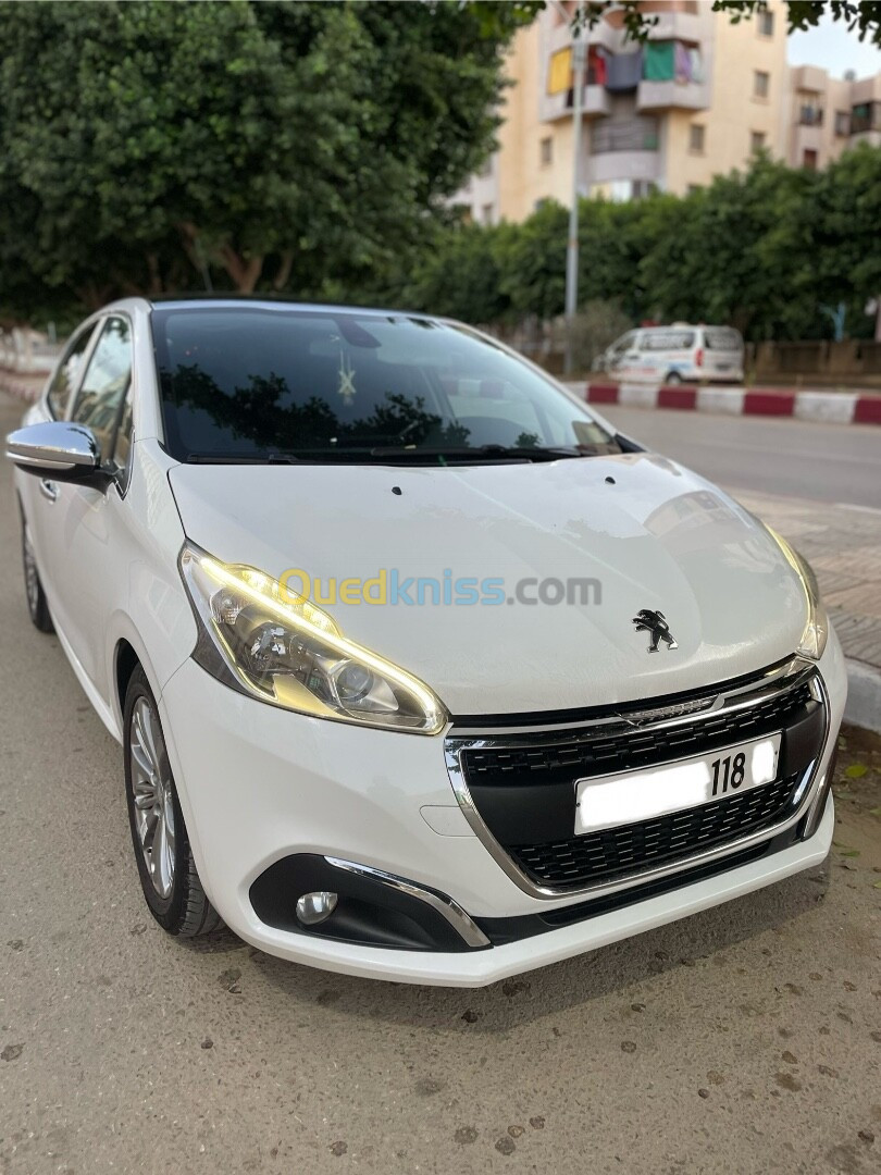 Peugeot 208 2018 Allure