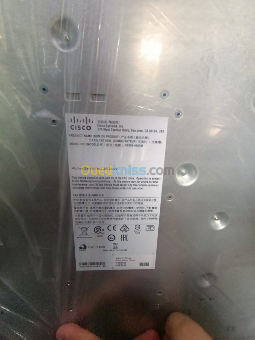 Switch Cisco L3 C9300-48UXM-E