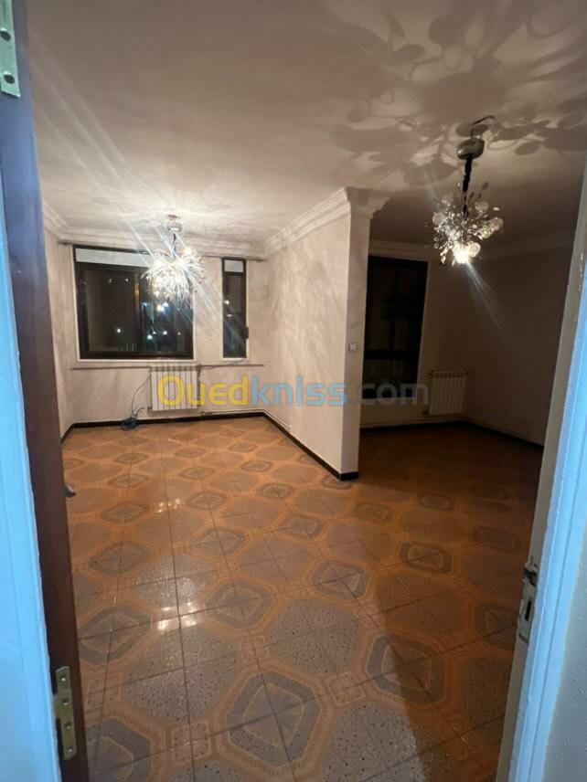 Location Appartement F3 Oran Bir el djir