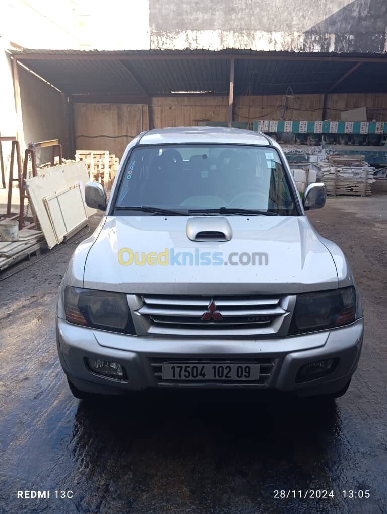 Mitsubishi Pajero Court 2002 