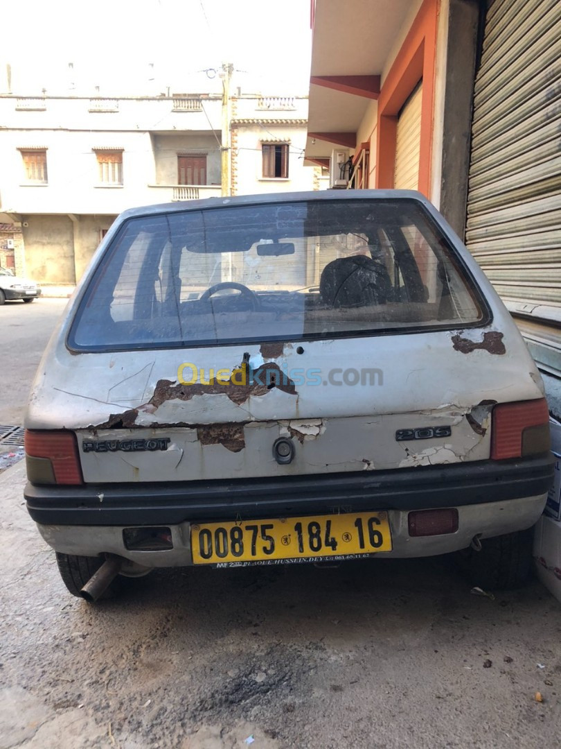 Peugeot 205 1984 