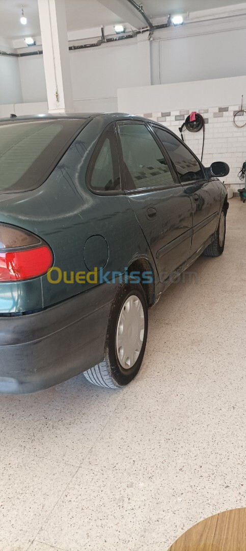 Renault Laguna 1 1995 Laguna 1