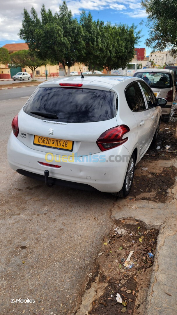 Peugeot 208 2015 Allure Facelift