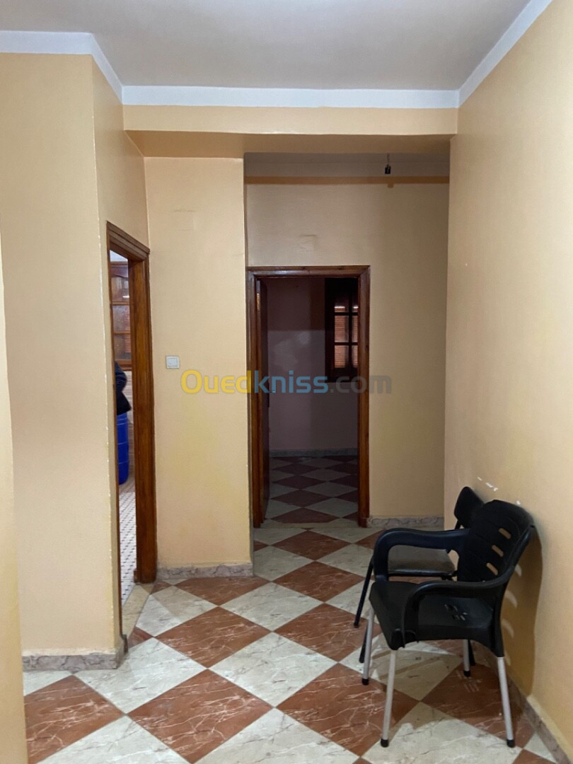 Location Appartement F4 Alger Dar el beida