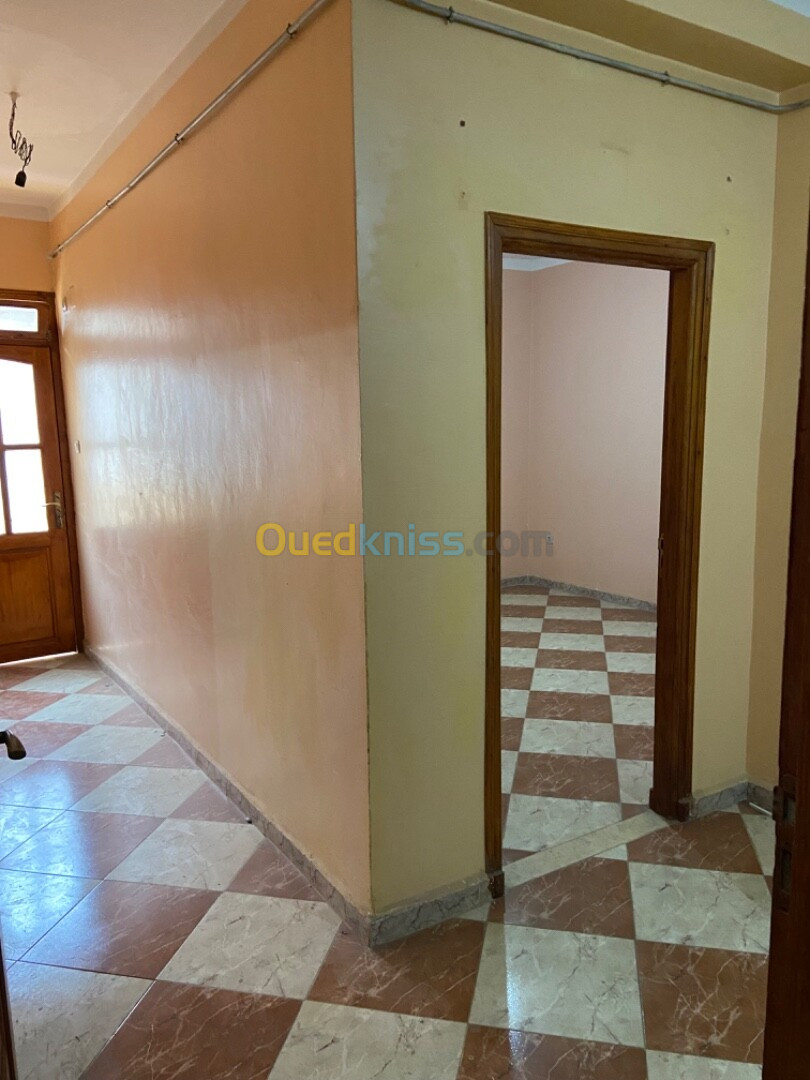 Location Appartement F4 Alger Dar el beida