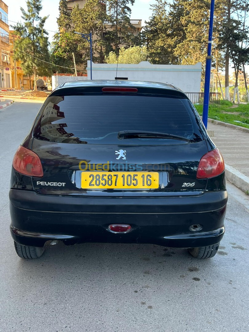 Peugeot 206 2005 La base