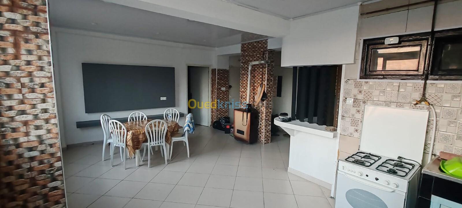 Location vacances Appartement F4 Jijel Jijel