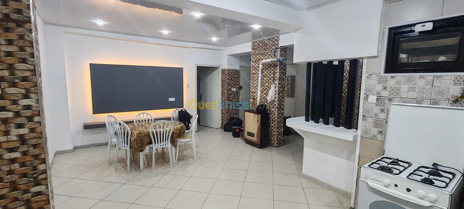 Location vacances Appartement F4 Jijel Jijel