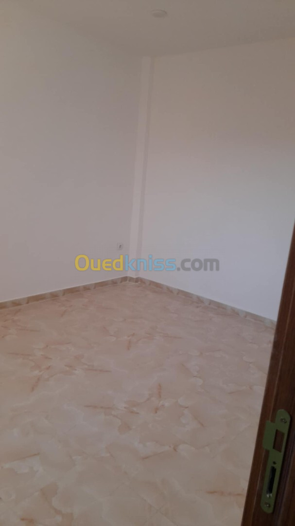 Location Appartement F4 Alger Ain benian