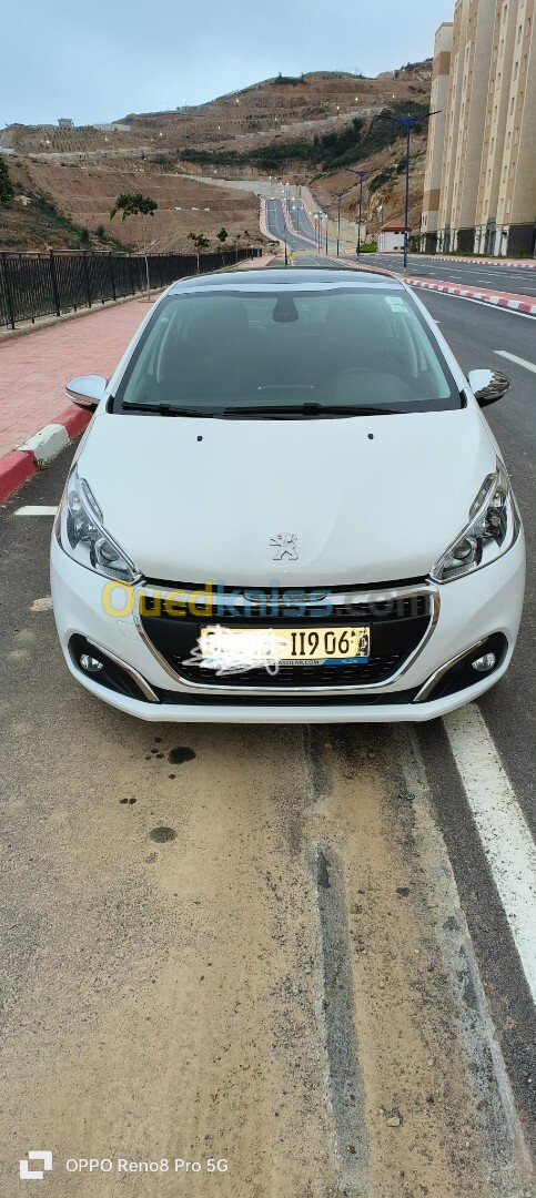 Peugeot 208 2019 Vitech