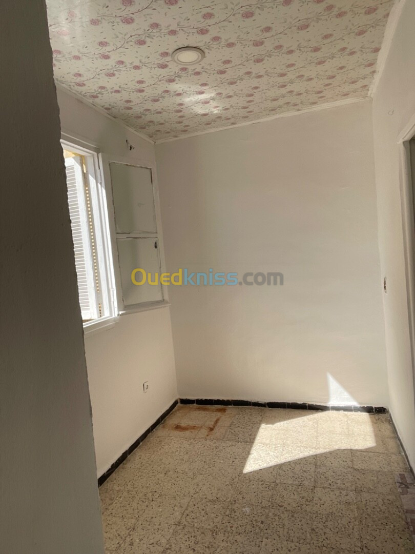 Vente Appartement F1 Tipaza Khemisti