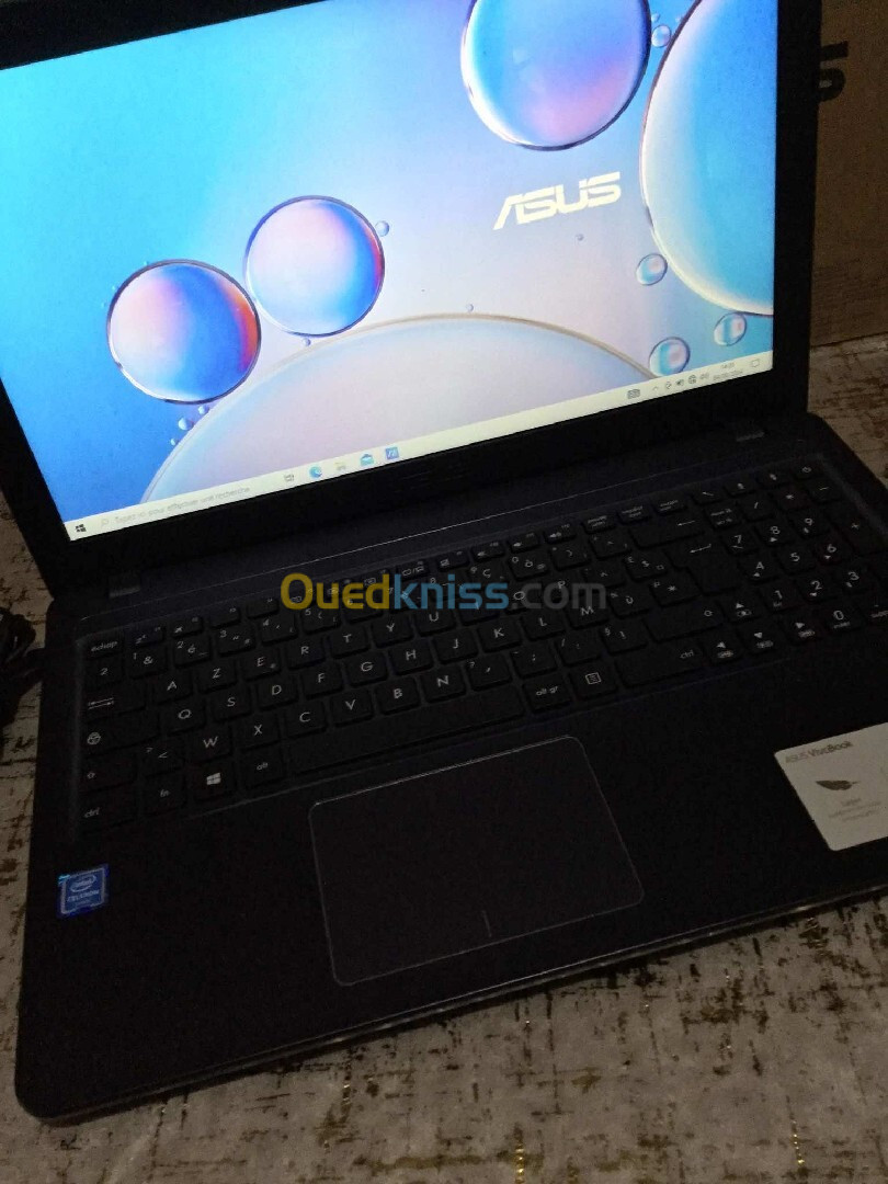 Laptop asus neuf jamais utilisée 