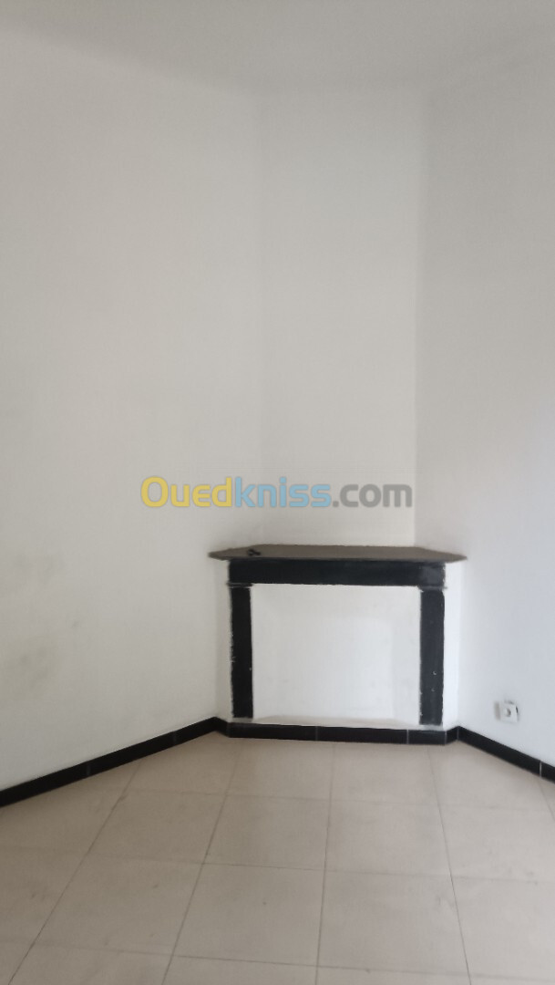 Location Appartement F4 Alger Said hamdine