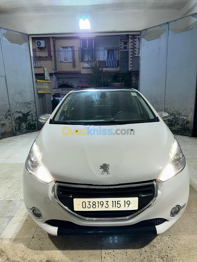 Peugeot 208 2015 Allure