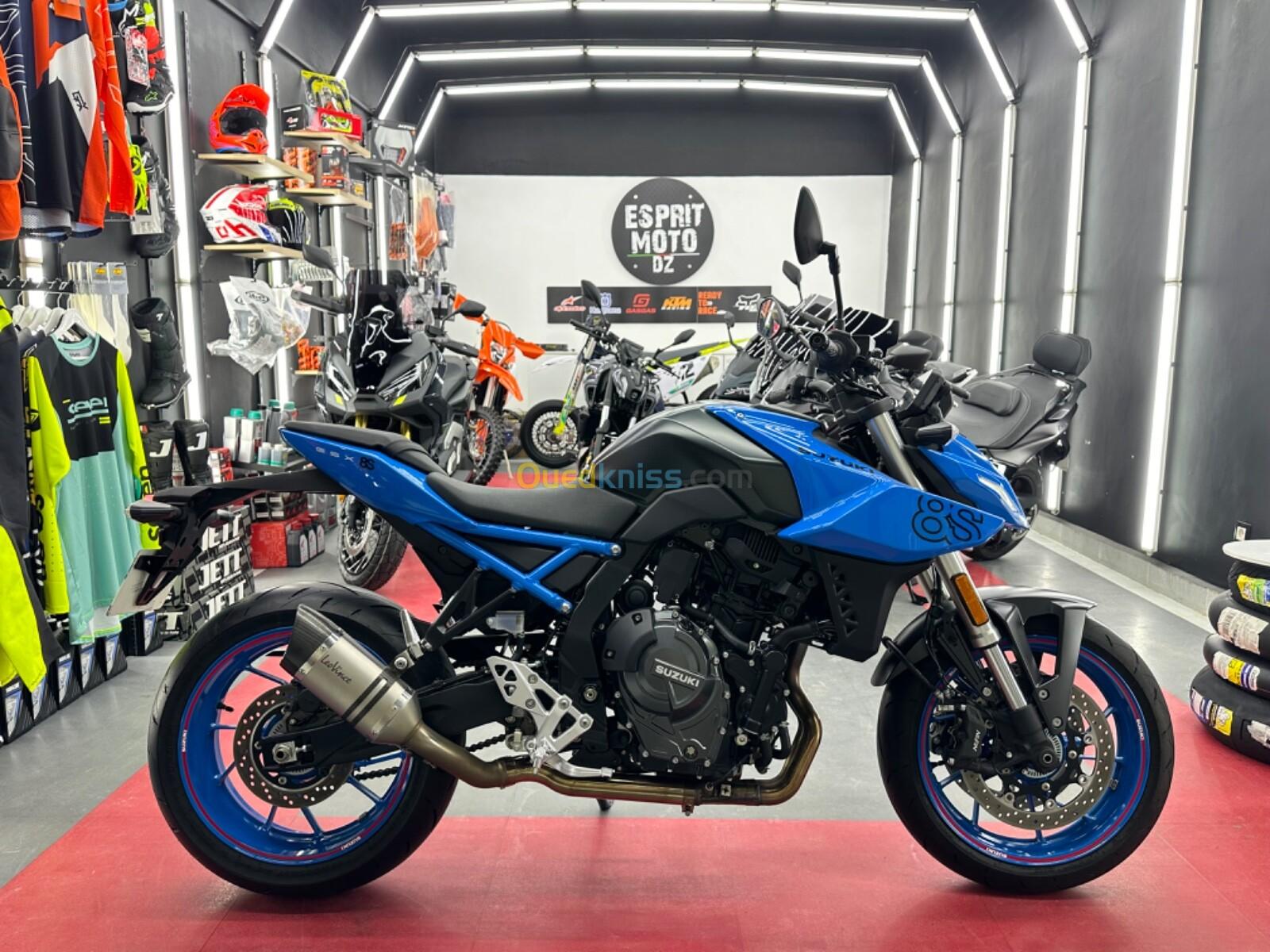 Suzuki GSX8s 2023