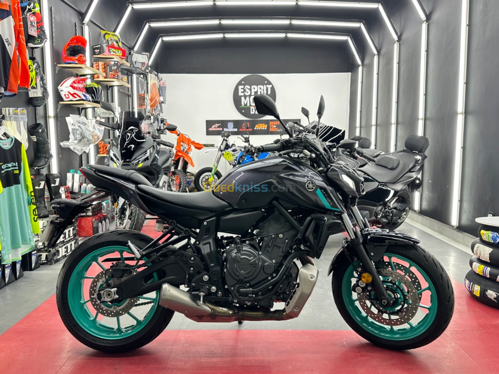 YAMAHA MT07 DÉBRIDÉ 2024