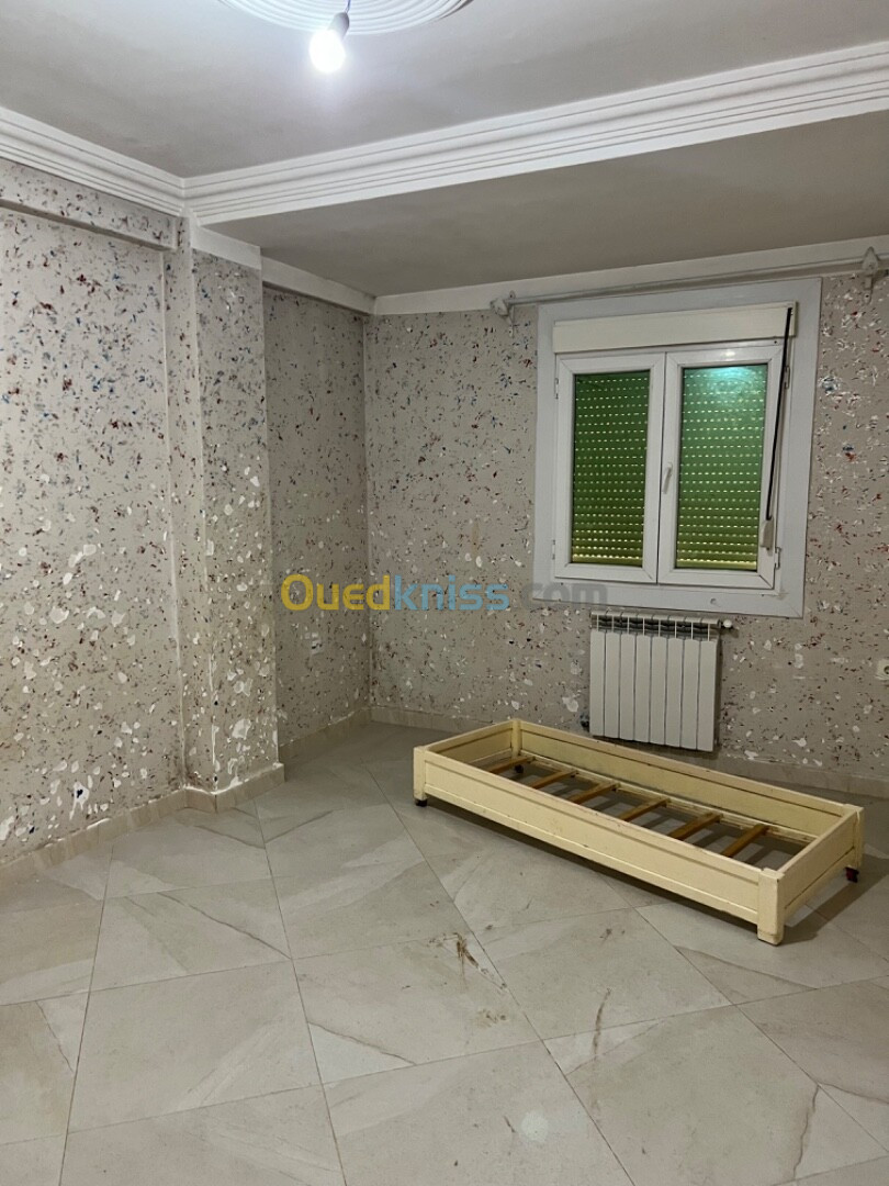 Location Appartement F4 Boumerdès Corso