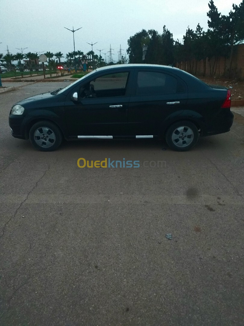 Chevrolet Aveo 5 portes 2015 Aveo 5 portes