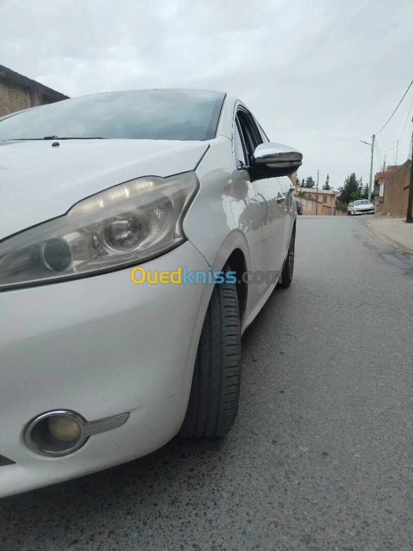 Peugeot 208 2014 208