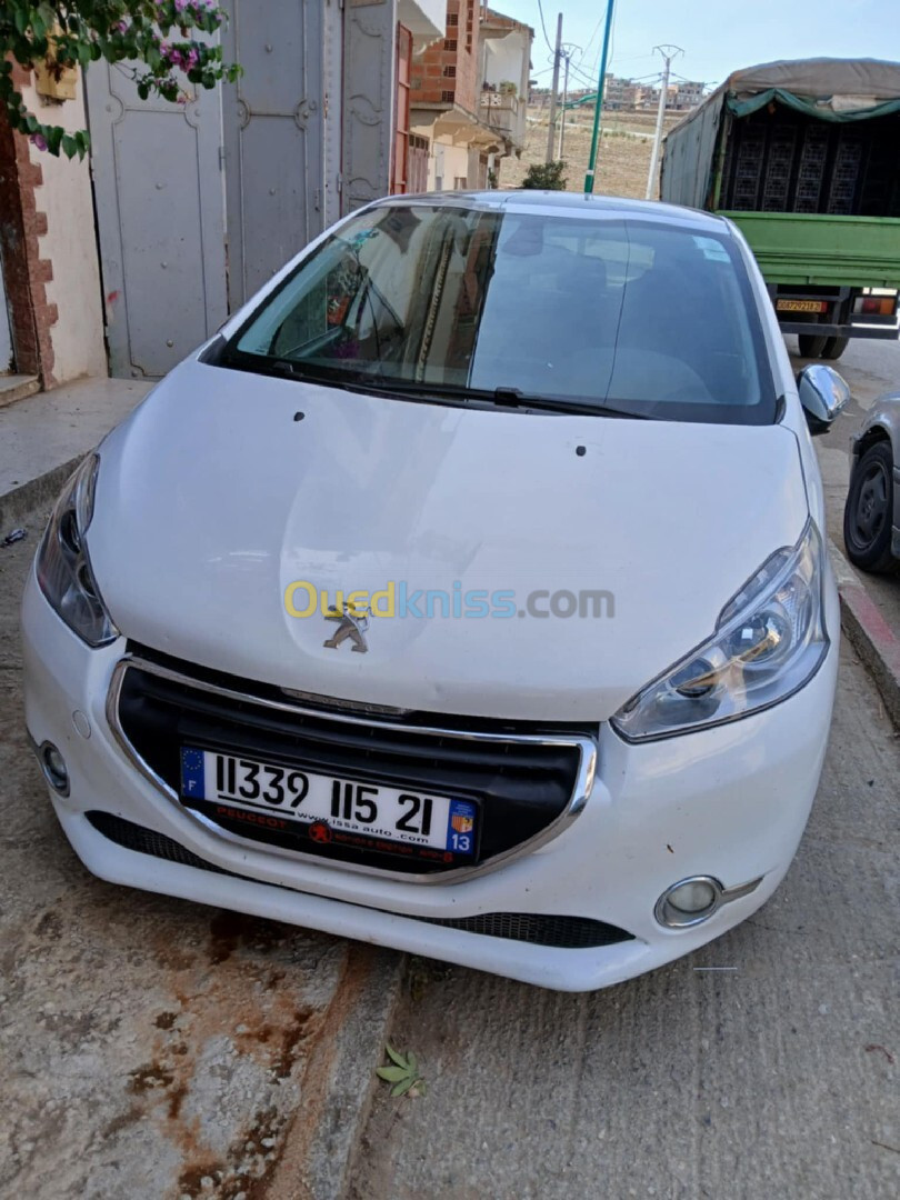 Peugeot 208 2015 Allure