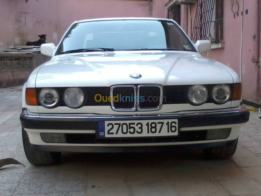 BMW E32 1987