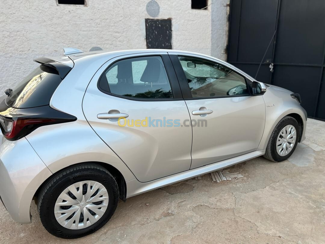 Toyota Yaris hybrid 2021 Touche active