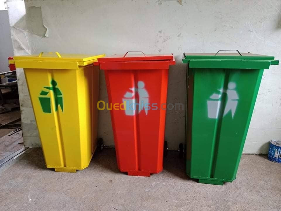 Poubelles métallique 