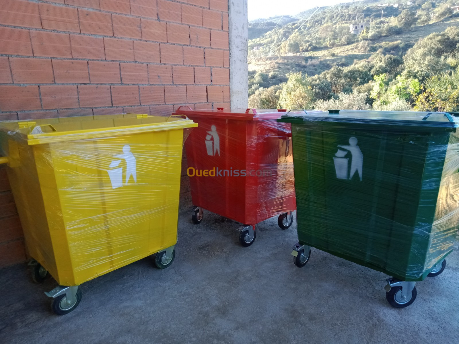 Poubelles métallique 