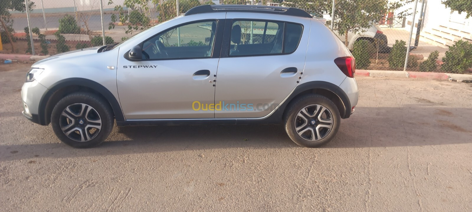 Dacia Sandero 2023 Stepway bleu model