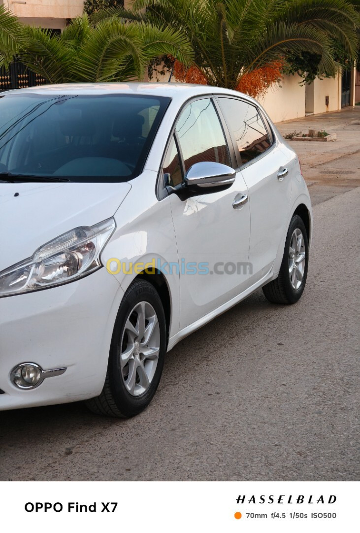 Peugeot 208 2015 Access Facelift