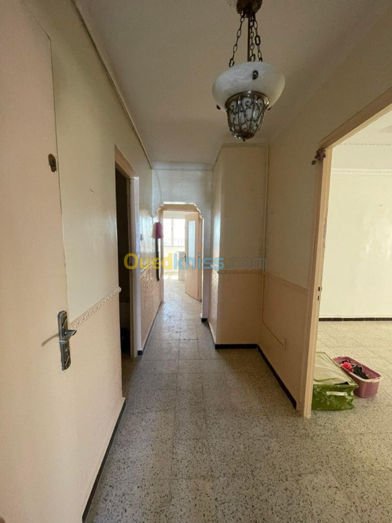 Location Appartement F4 Alger Bab ezzouar