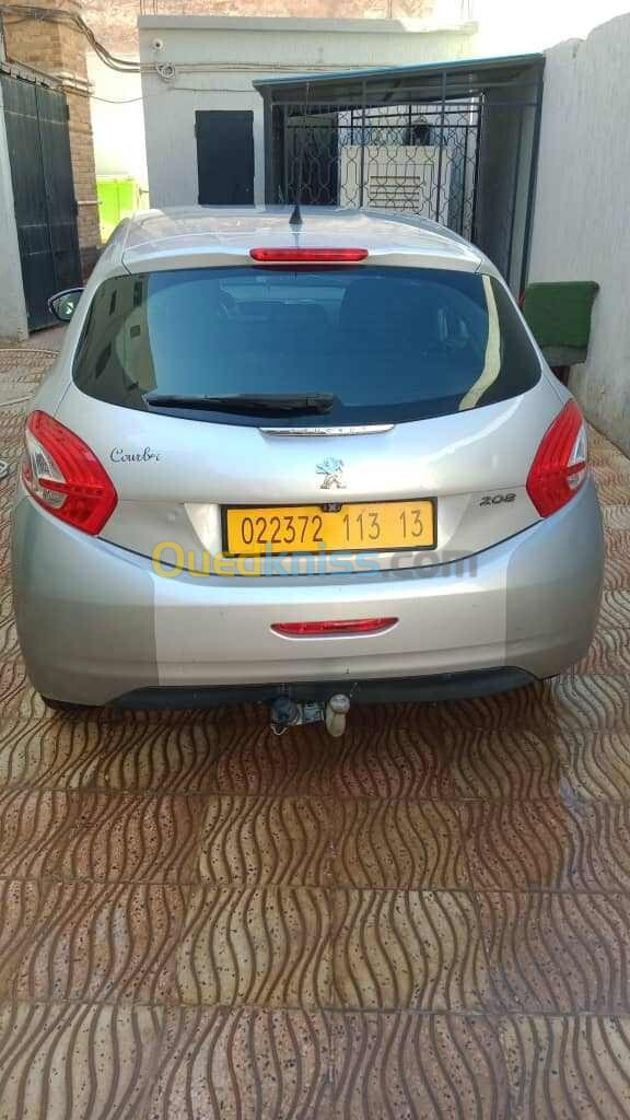 208 Peugeot 2013 