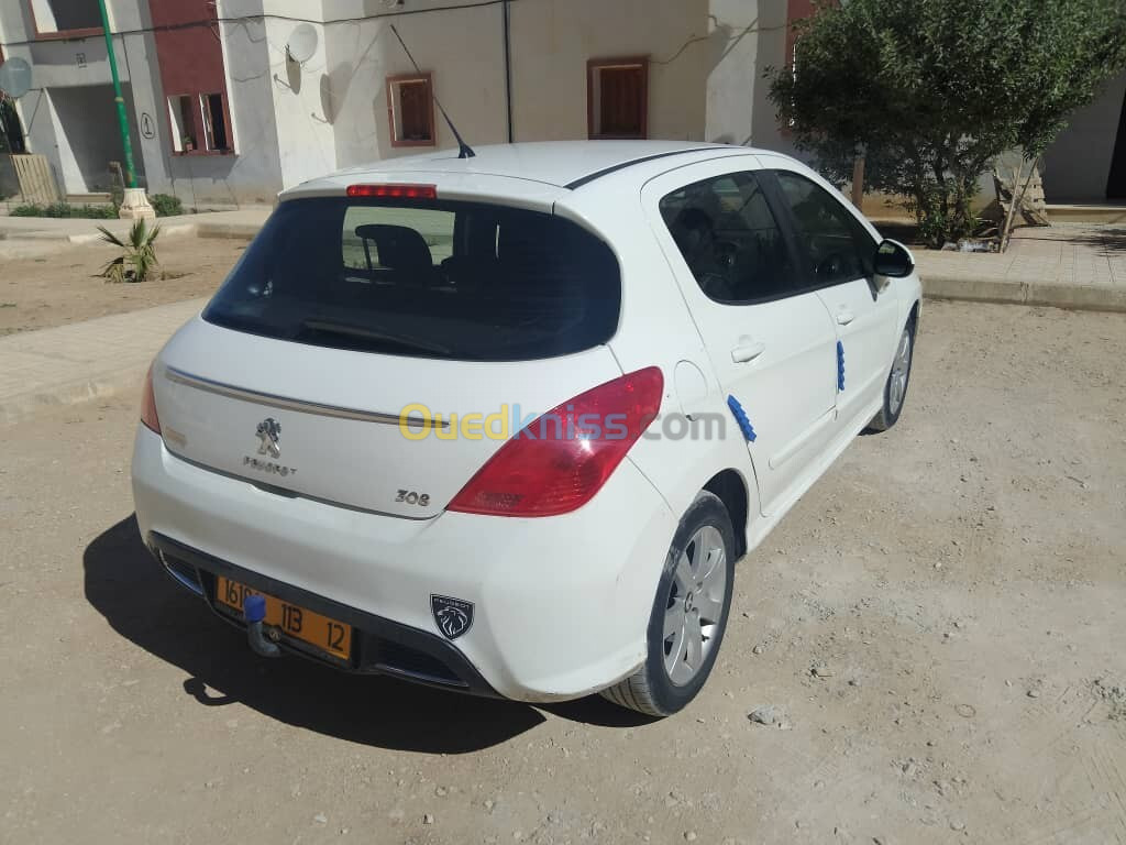 Peugeot 308 2013 moteur 1.6 simple pas vti