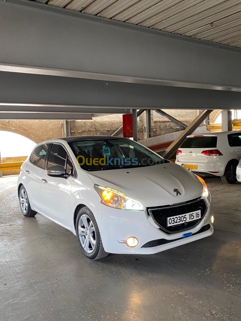 Peugeot 208 2015 Allure