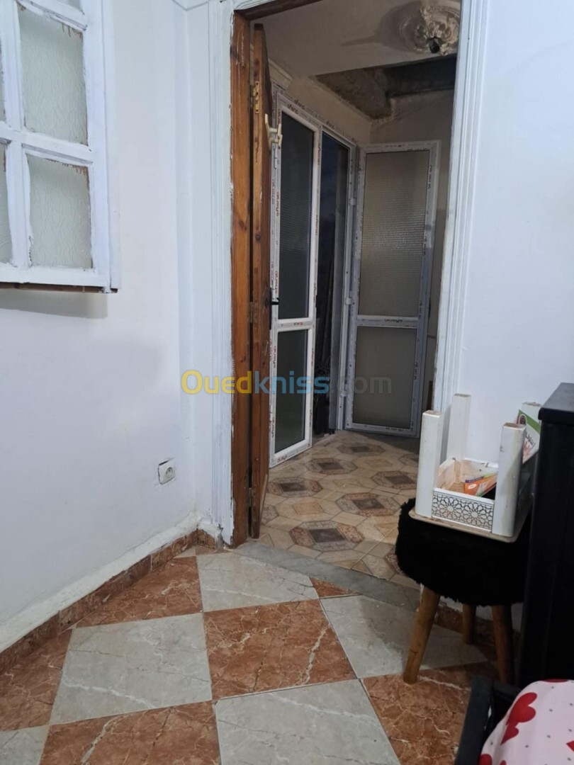 Location Niveau De Villa F3 Alger Douera