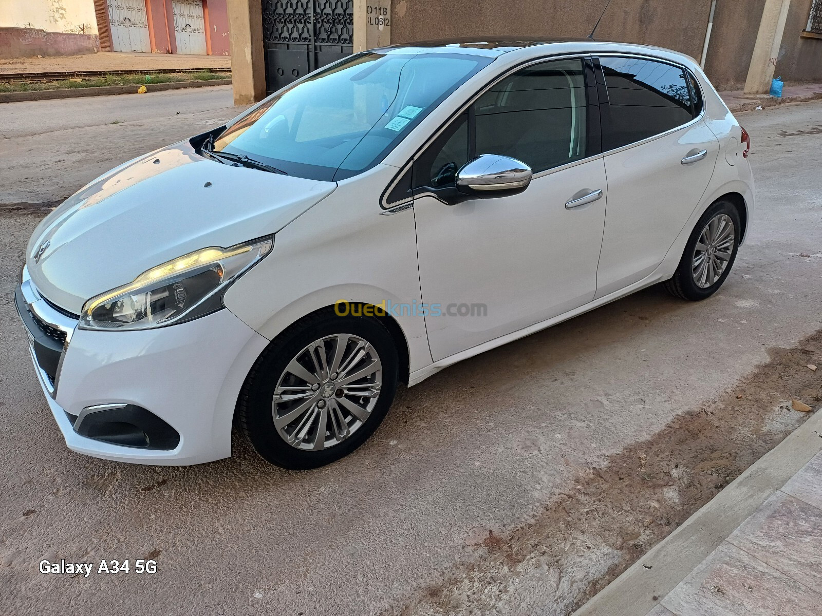 Peugeot 208 2016 