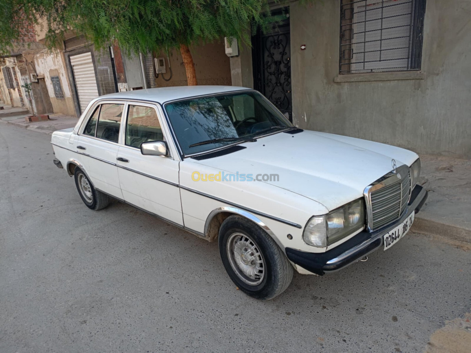 Mercedes W123 1985 