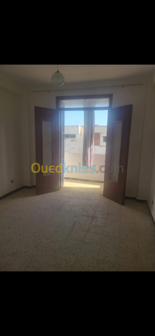 Location Appartement F3 Alger Bordj el bahri