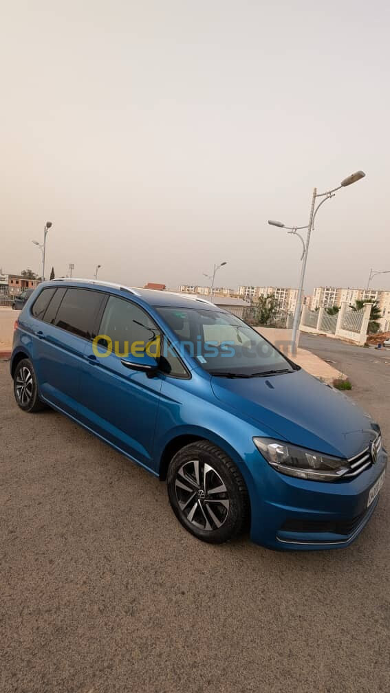 Volkswagen Touran 2021 United