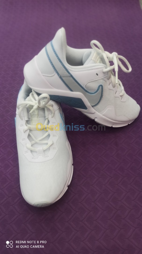 Nike legend essential shops femme