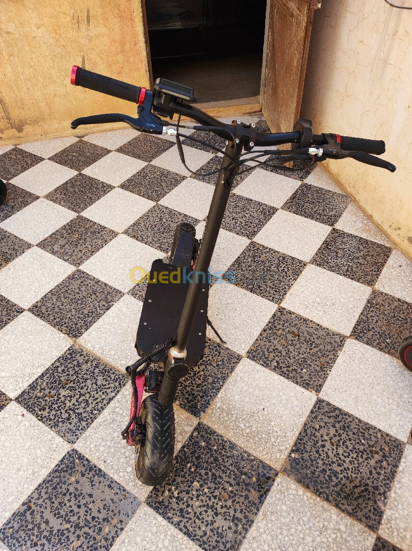 Kugoo G booster Trottinette électrique 