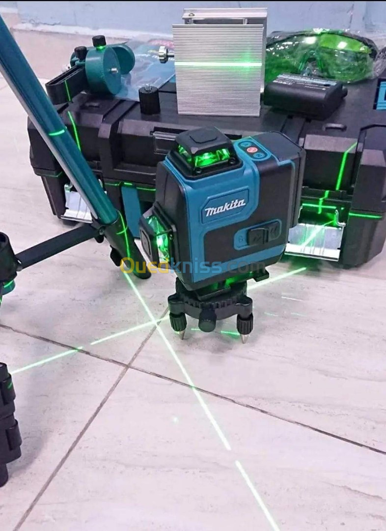 Niveau laser 4D makita 