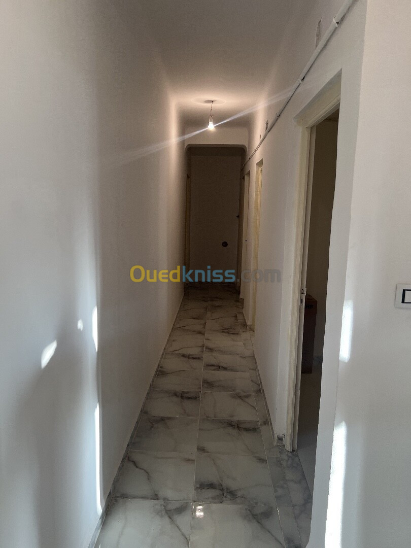 Location Appartement F3 Alger Draria