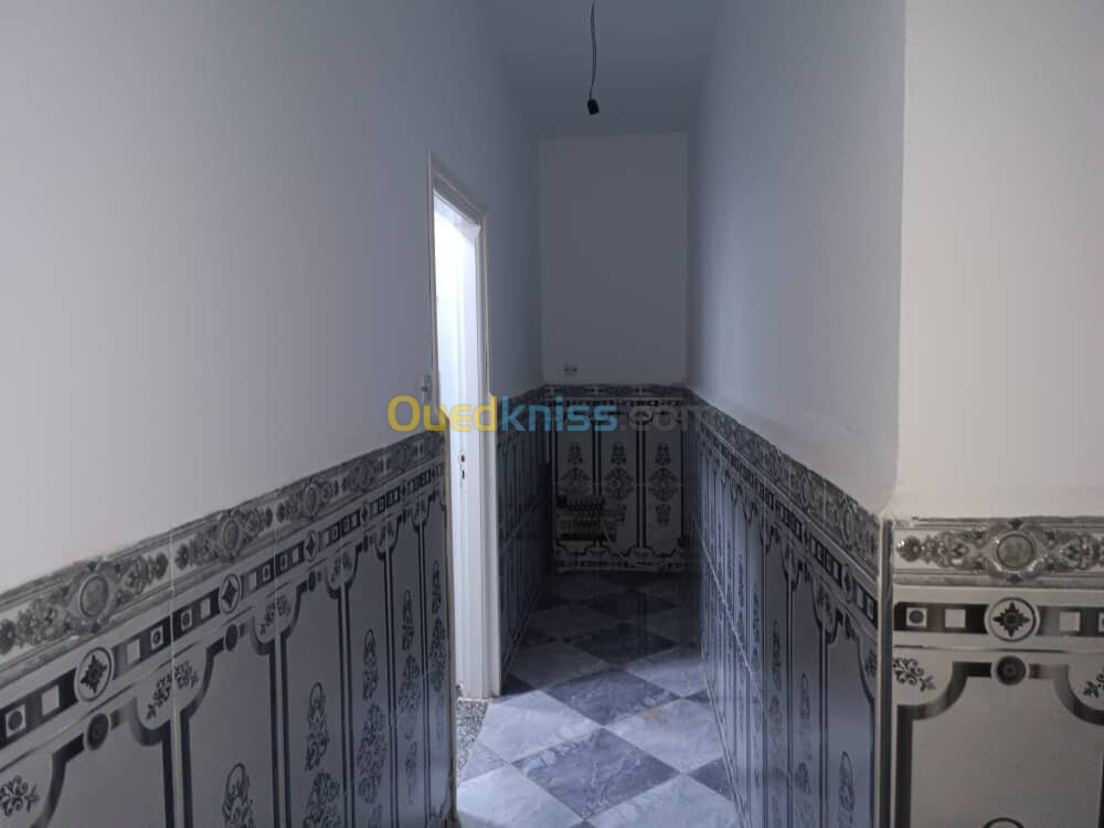 Location Appartement F3 Alger Les eucalyptus