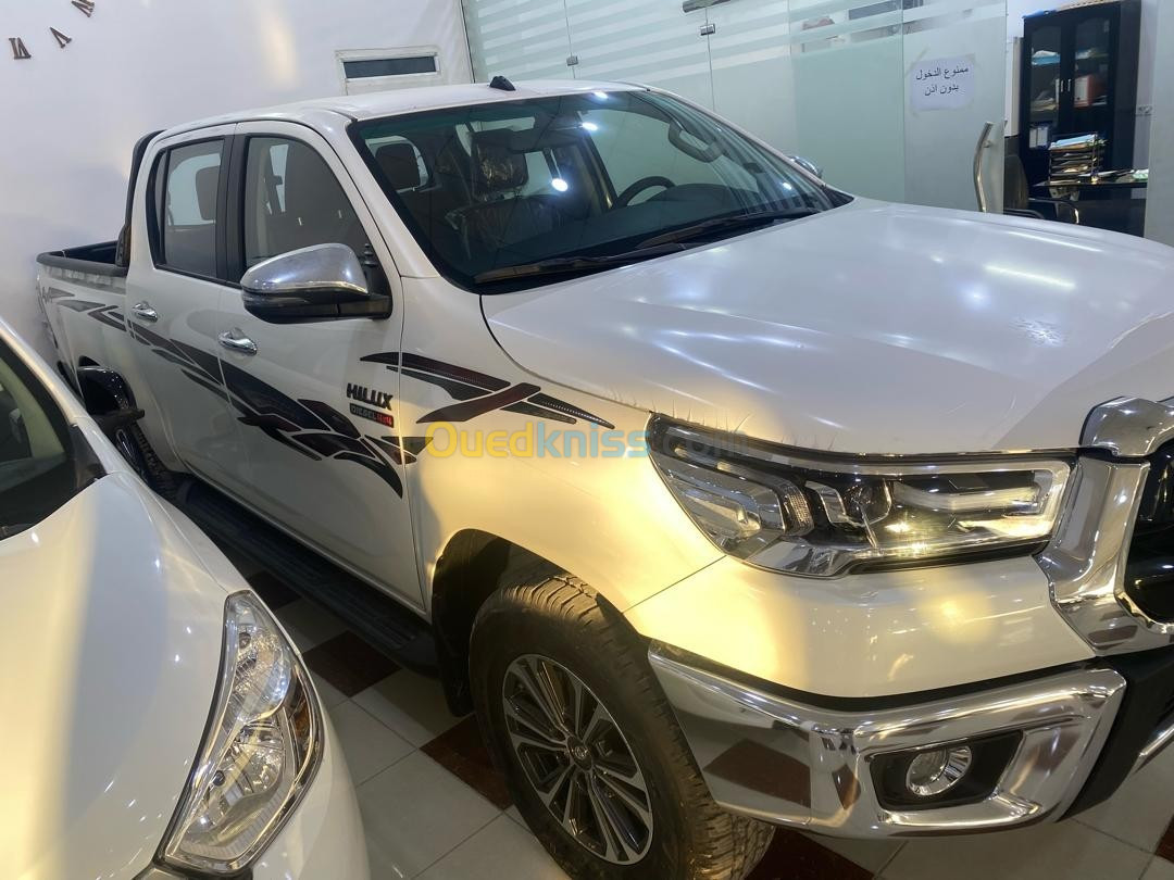 Toyota hilux 2023 4x4