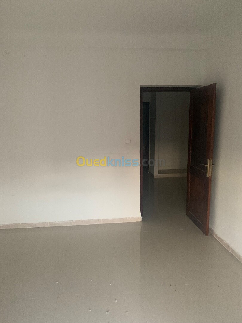 Vente Appartement F4 Skikda El Hadaiek